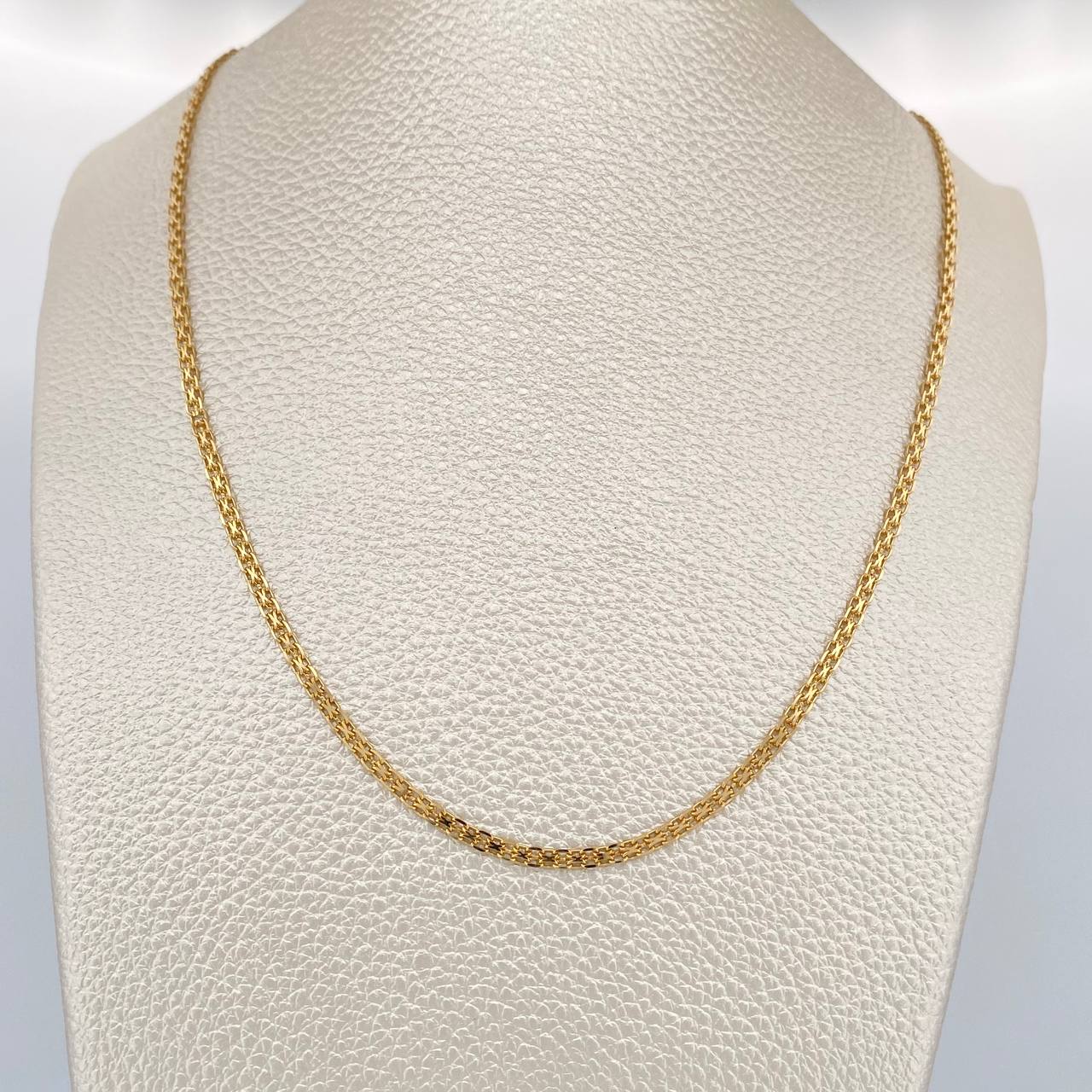 Cadena China 6.85gr / 23 1/2 in / 2.2mm Oro Amarillo +1 18K %