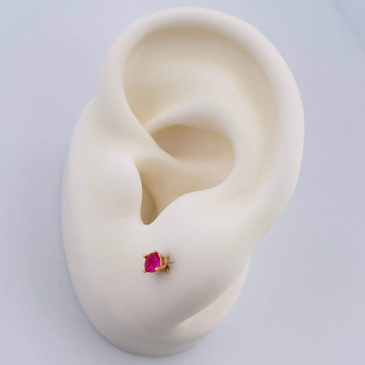 Stud Earrings Bezel 0.6gr / 18K Yellow Gold %