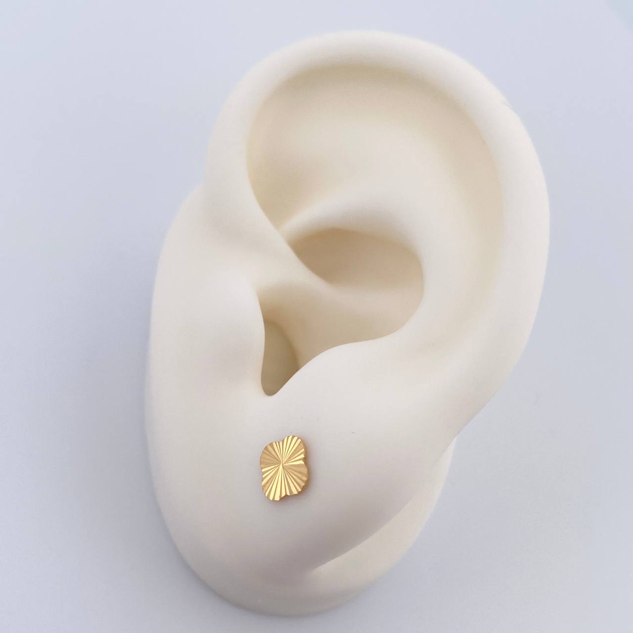 Topos Trebol 0.7gr / 5mm Oro Amarillo 18K %