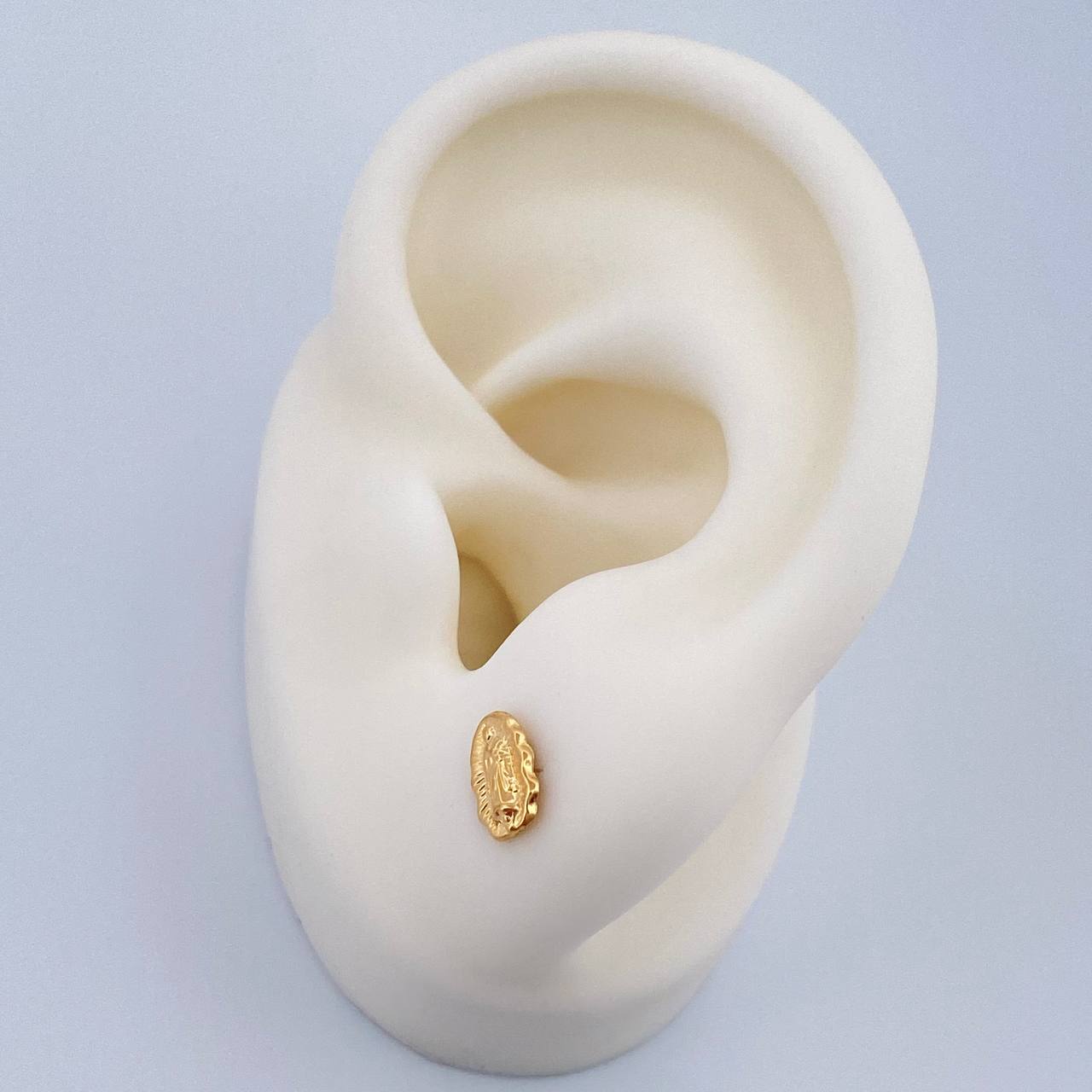Stud Earrings Silhouette Virgin Guadalupe 0.6gr / 18K Yellow Gold %