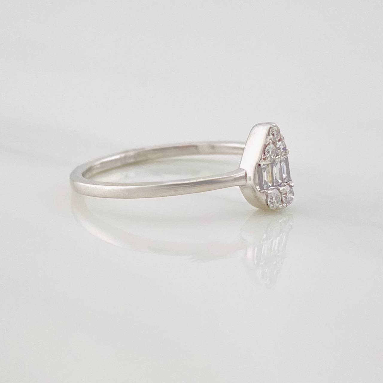 Anillo Gota Diamantes 0.17pts 1.8g / T6 3/4 Oro Blanco 18K