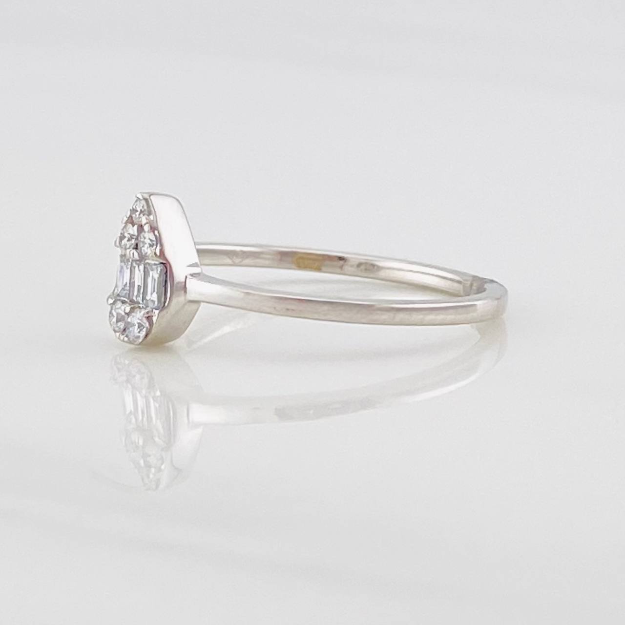 Anillo Gota Diamantes 0.17pts 1.8g / T6 3/4 Oro Blanco 18K
