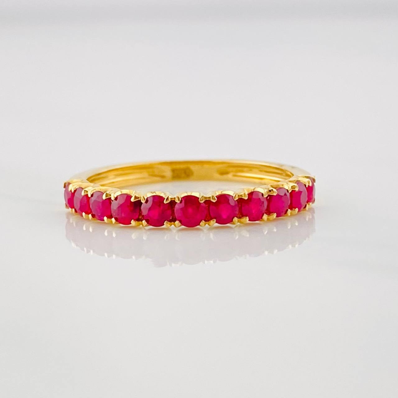 Anillo Churumbela Rubíes 0.81pts 2.15g / T6 3/4 Oro Amarillo 18K