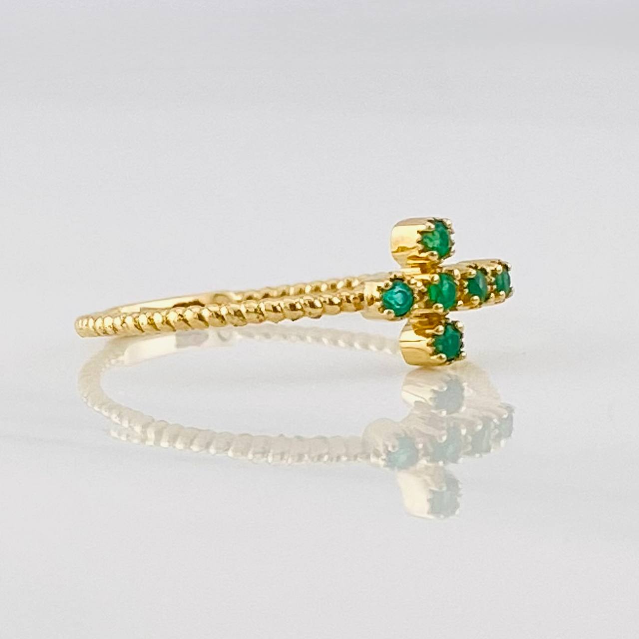 Anillo Cruz Esmeraldas 0.11pts 1.25g / T7 1/4 Oro Amarillo 18K