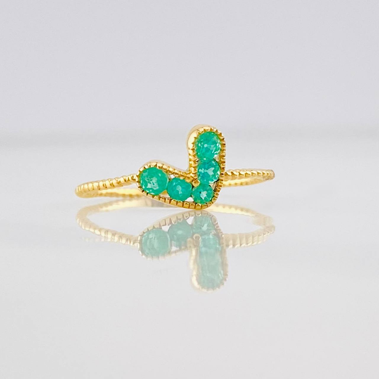 Anillo Corazon Esmeraldas 0.28pts 1g / T5 3/4 Oro Amarillo 18K