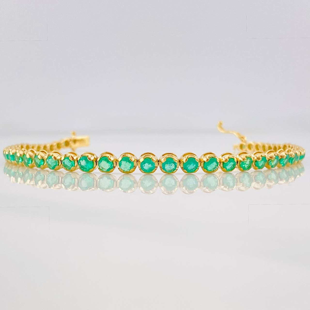 Pulso Tennis Esmeraldas 0.45pts 8.4g / 7 in / 4.23mm Oro Amarillo 18K