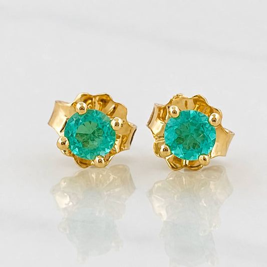 Topos Cuatro Garras Esmeraldas 20pts 0.85g / in / 3.34mm Oro Amarillo 18K