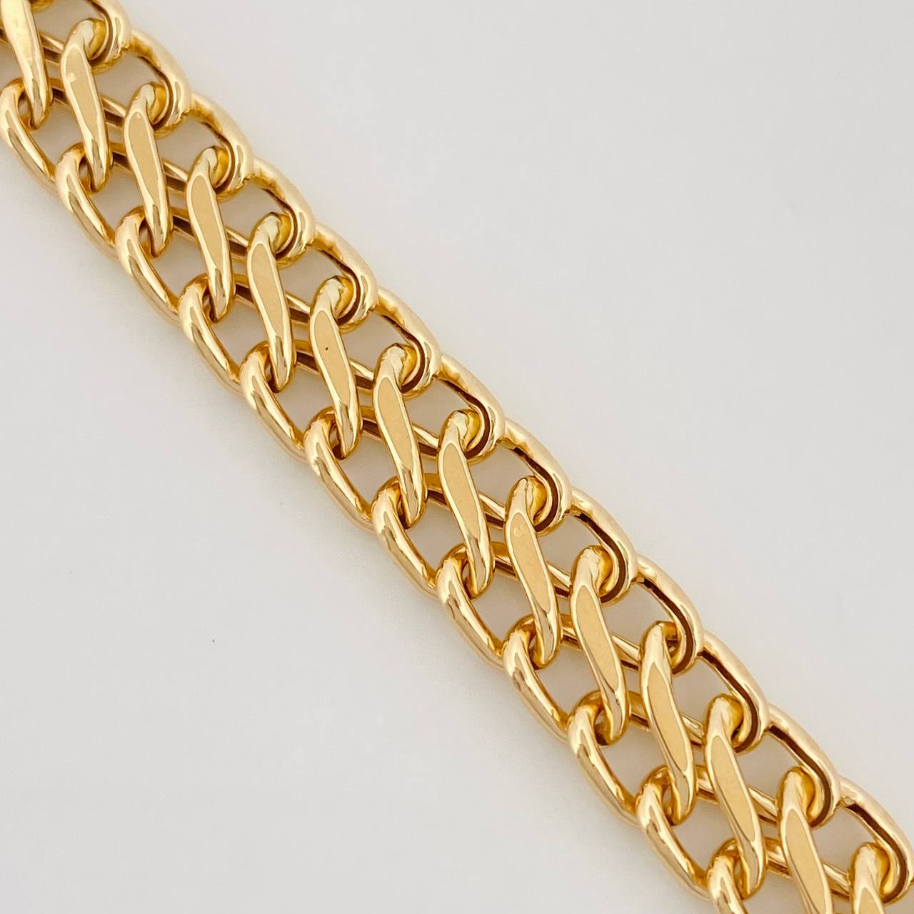 Pulso Sedusa 5.85g / 7 3/4 in / 7.48mm Oro Amarillo 18K