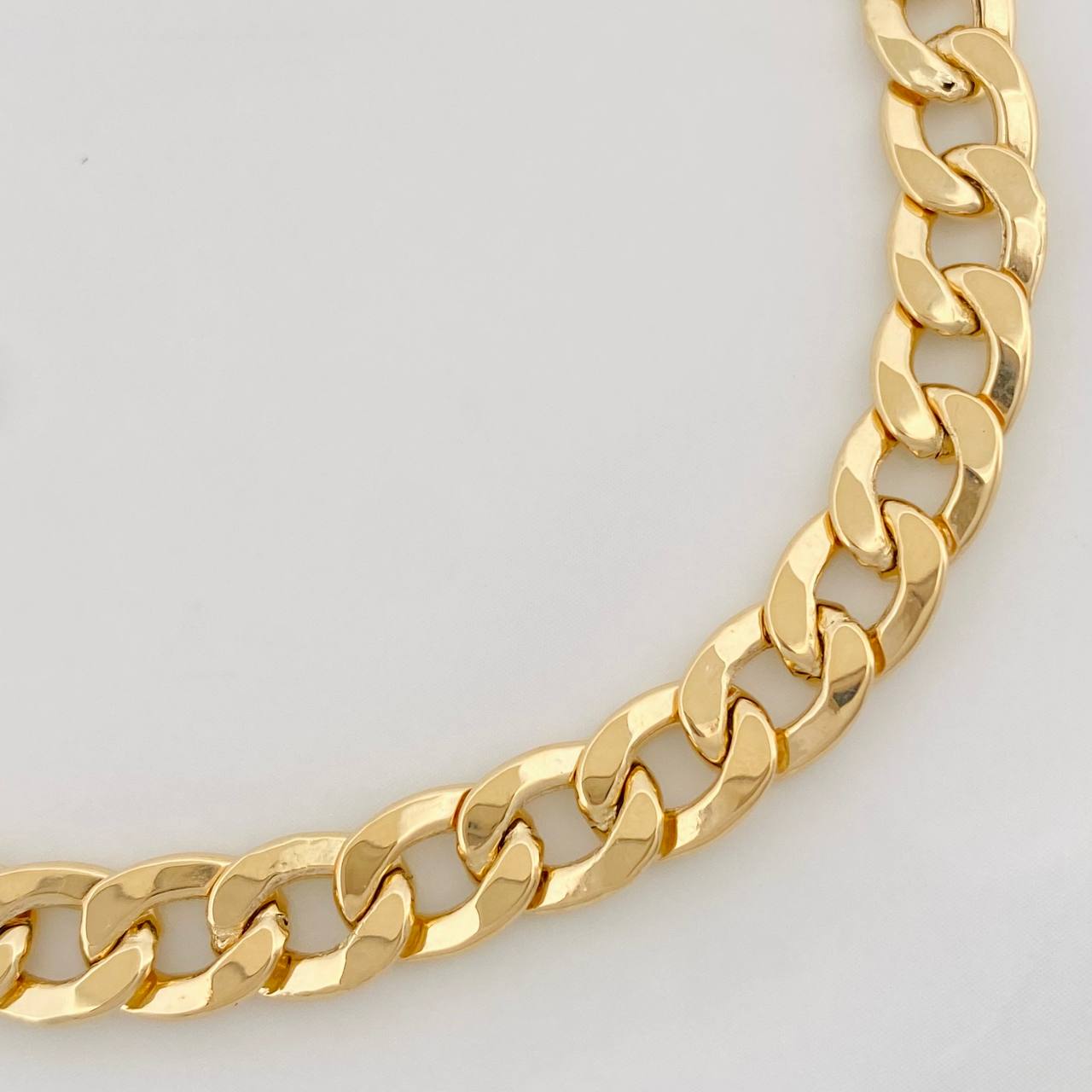 Pulso Cubano 7.05g / 7 3/4 in / 6.46mm Oro Amarillo 18K
