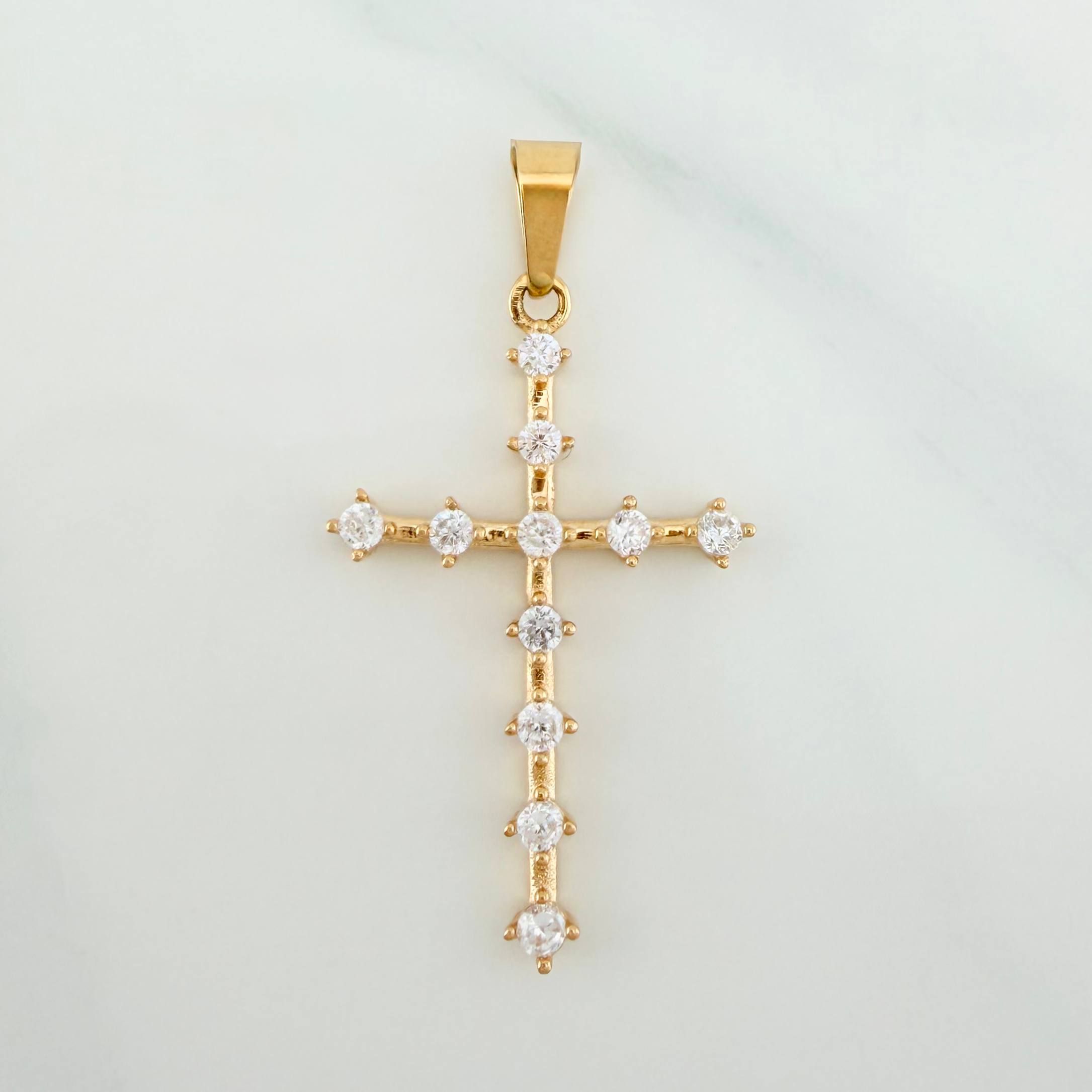 Dije Cruz 2.55 g / 1 1/2 in Oro Amarillo 18K