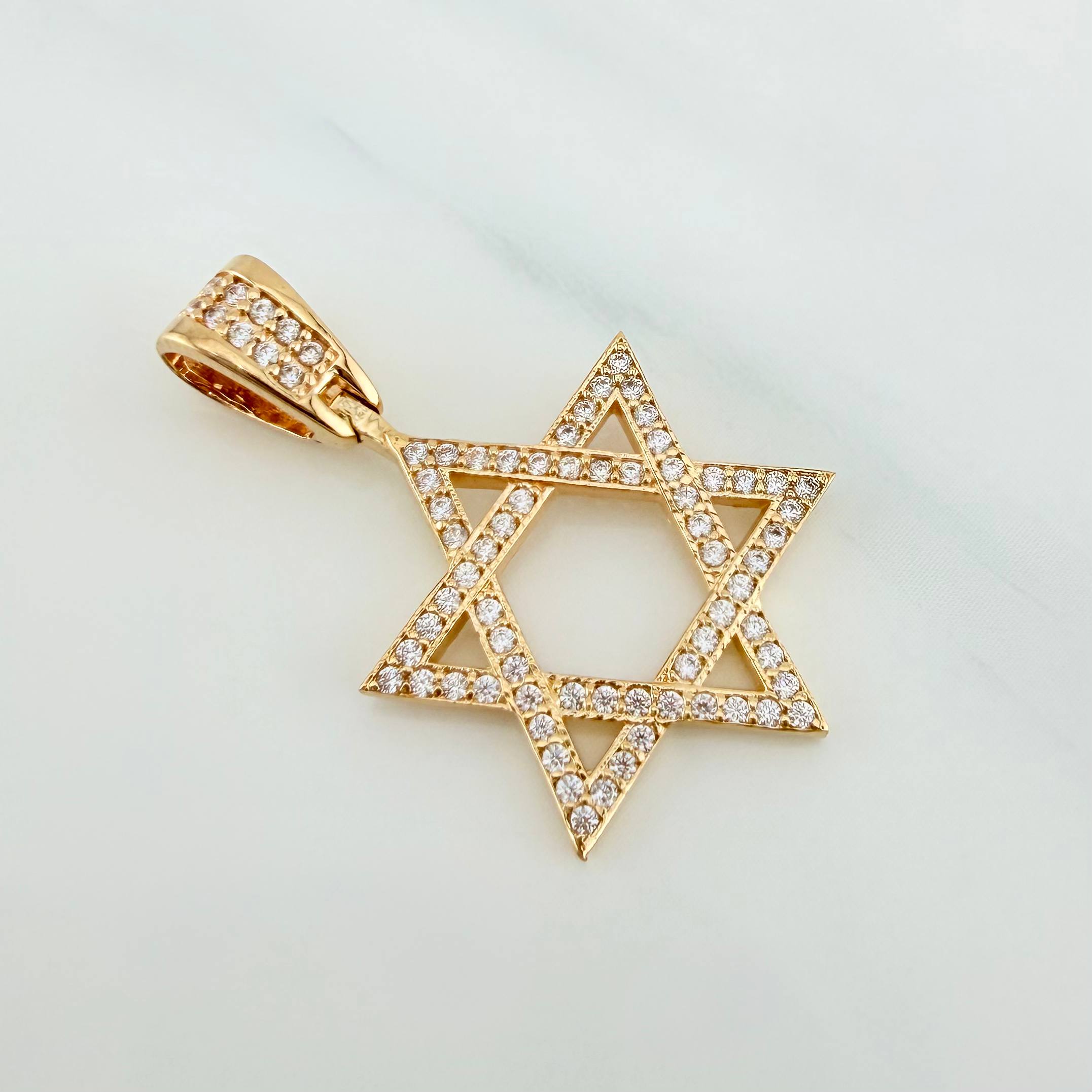 Dije Estrella De David 2.45 g / 1 1/4 in Oro Amarillo 18K