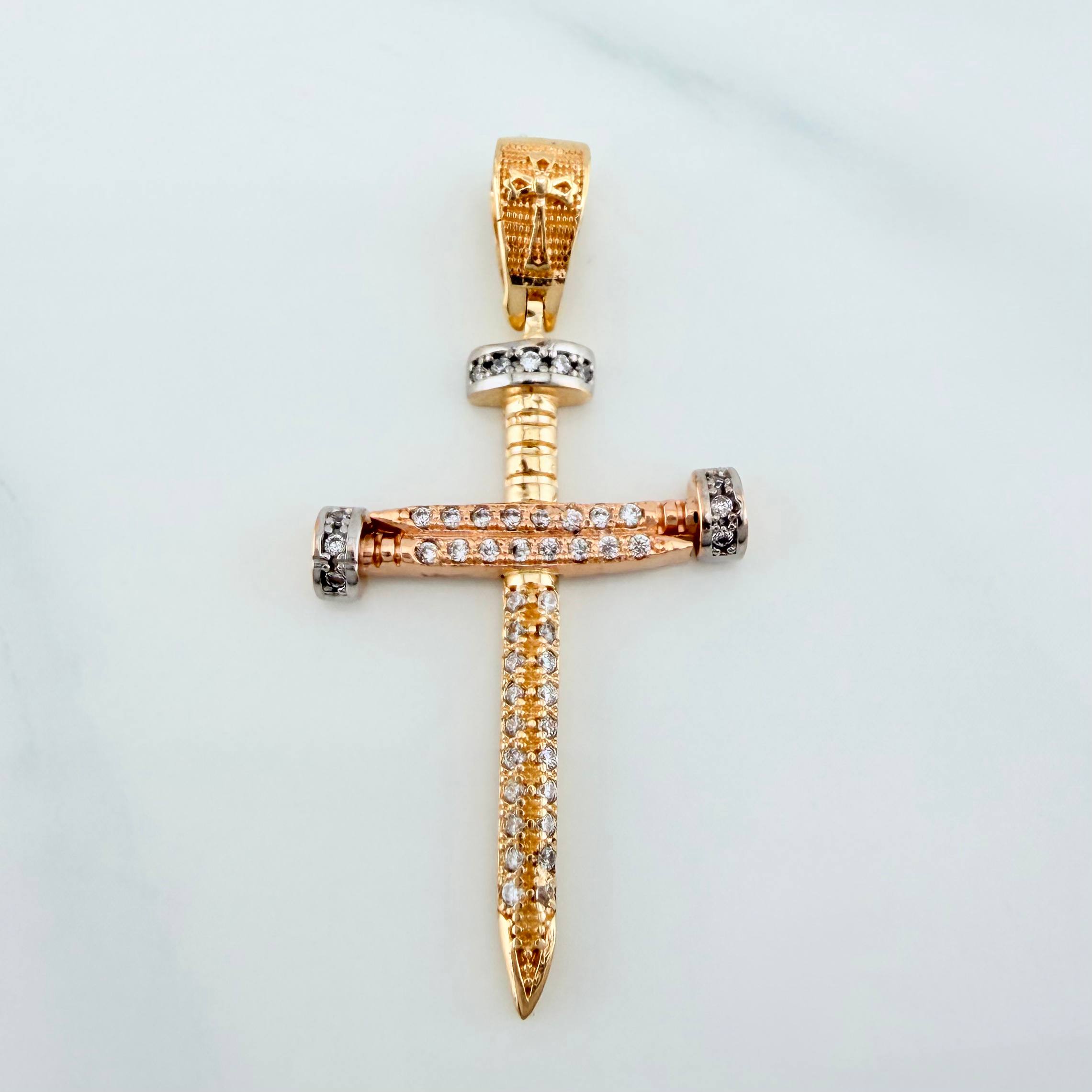 Pendant Nail Cross 3.4 g / 1 1/2 in Three Golds 18K