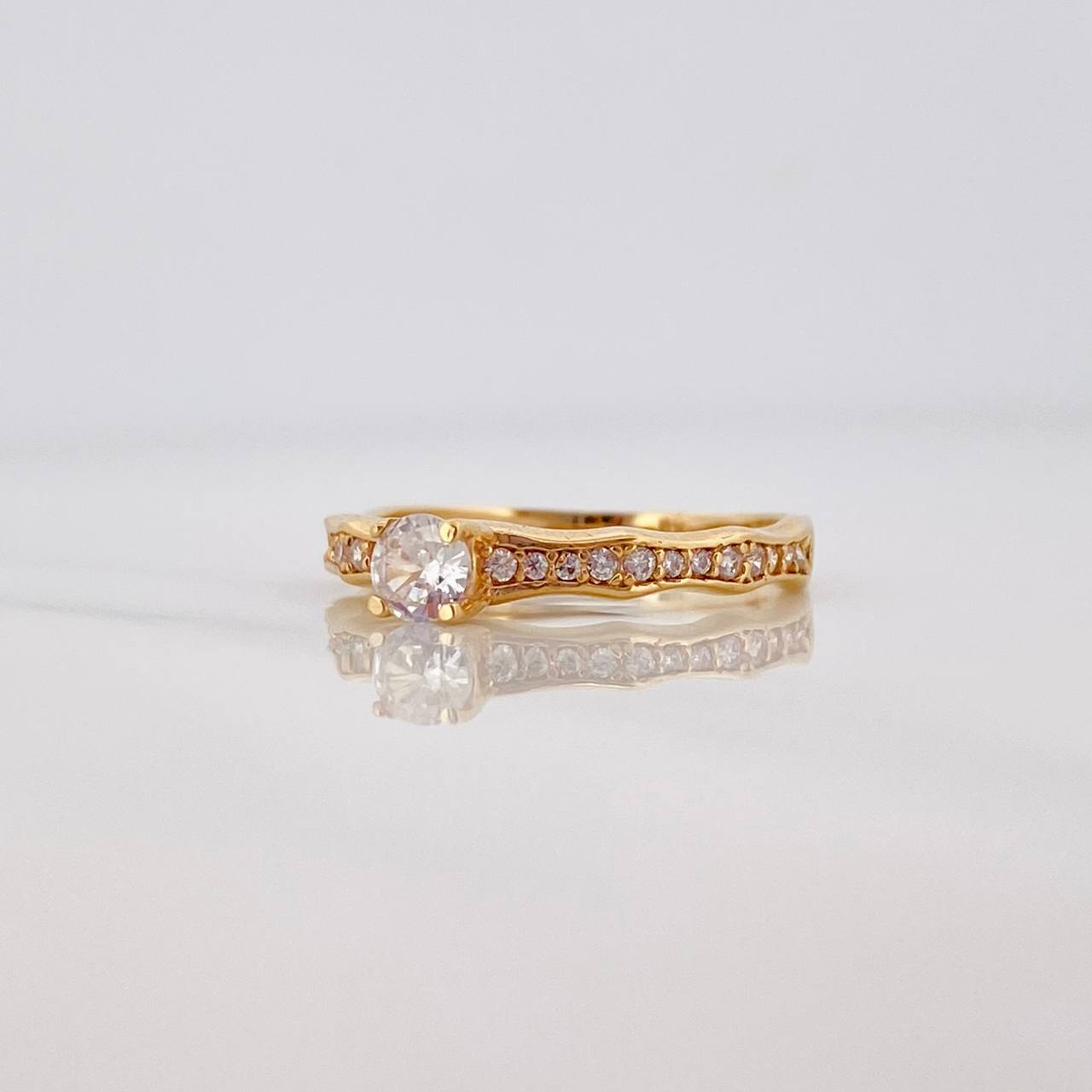 Solitaire Ring 2.1 g / T6 3/4 Yellow Gold 18K