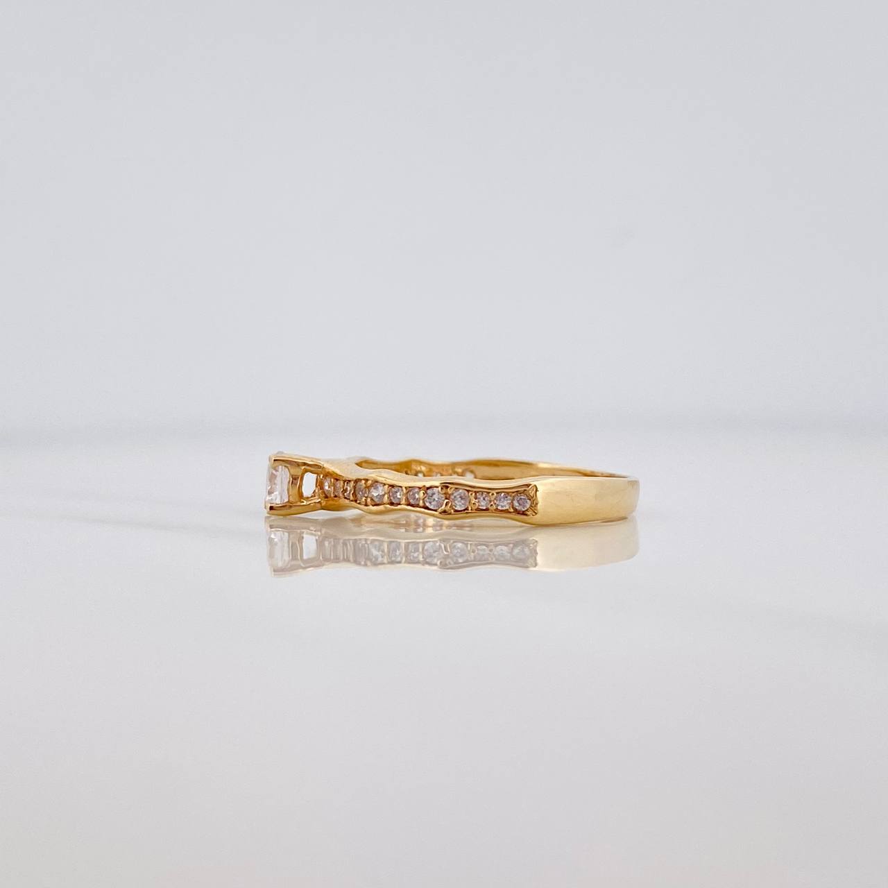 Solitaire Ring 2.1 g / T6 3/4 Yellow Gold 18K