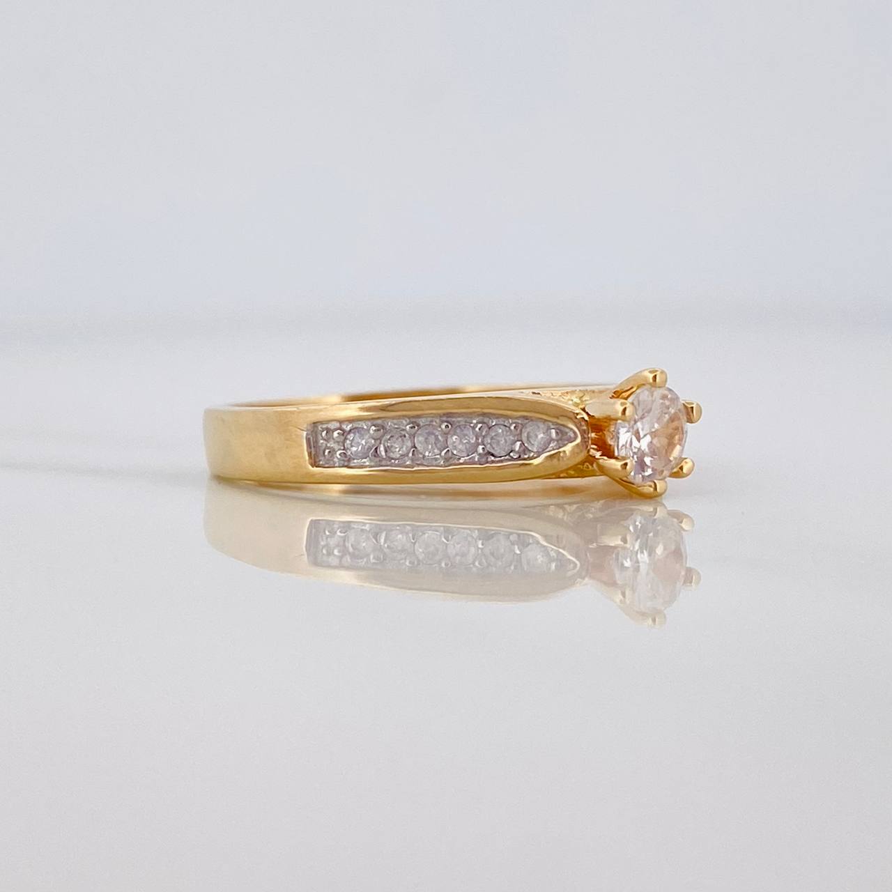 Double Line Solitaire Ring with Inlaid 3.15 g / T6 1/2 Two Yellow White Gold 18K