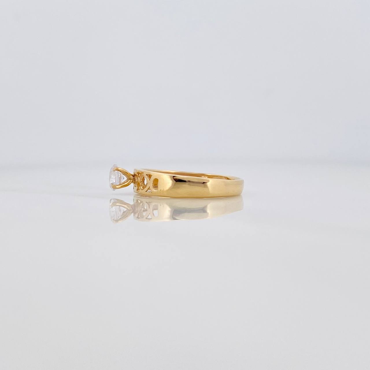 Anillo Banda Corazones 1.95 g / T6 Oro Amarillo 18K