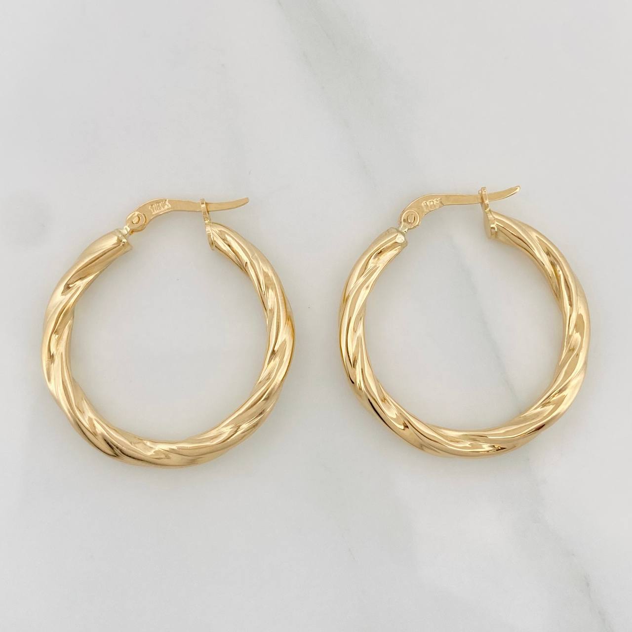 Hoop Earrings Emmi 3.1g / 1 1/4 in 18K Yellow Gold
