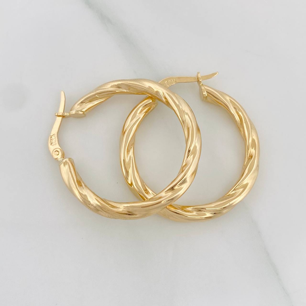 Hoop Earrings Emmi 3.1g / 1 1/4 in 18K Yellow Gold