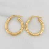 Hoop Earrings Lore 1.6g / 3/4 in 18K Yellow Gold