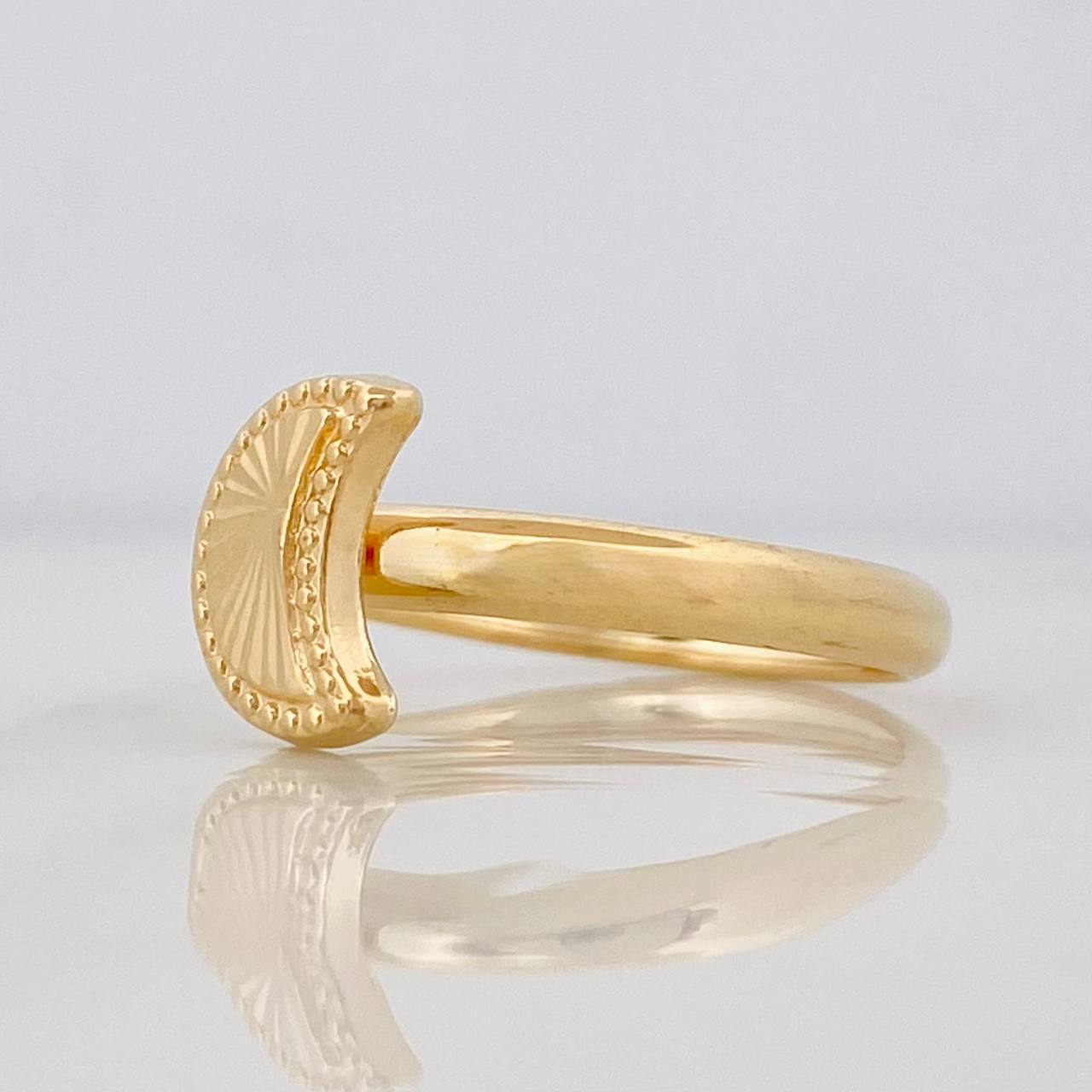 Half Moon Ring 1g / Size 7 1/2 Yellow Gold 18K
