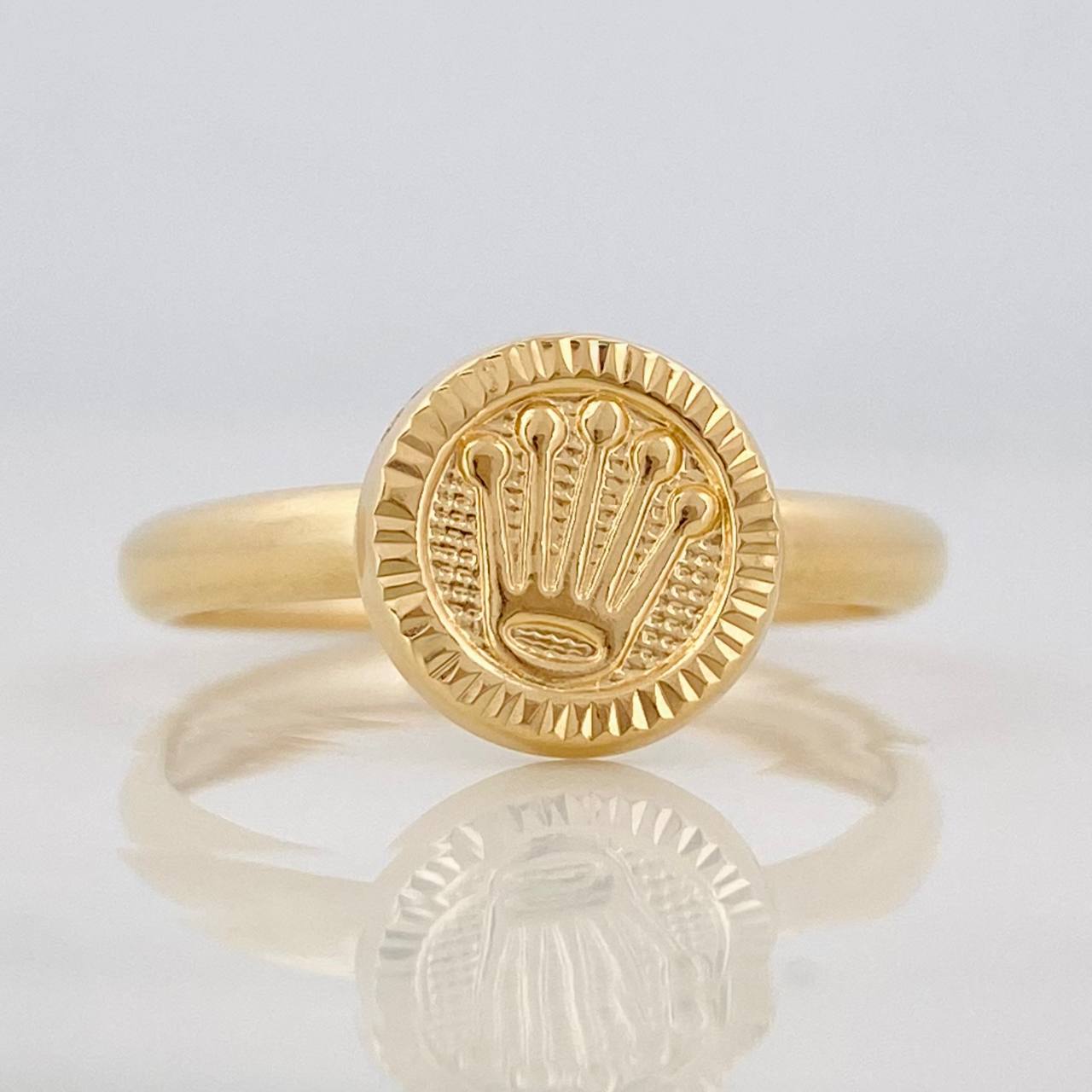Crown Ring 1.1g / T8 1/2 Yellow Gold 18K