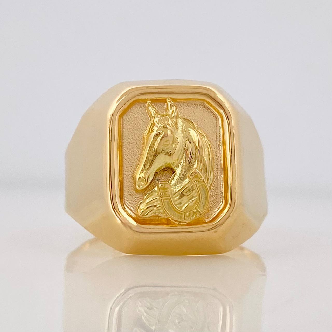 Anillo Caballo Herradura 3.85g / T8 3/4 Oro Amarillo 18K