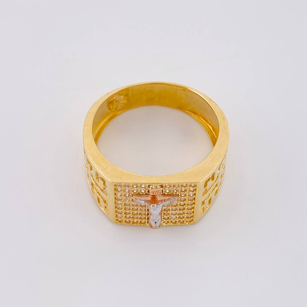 Anillo Tribal Cruz Cristo 6.35g / T10 1/4 Tres Oros 18K
