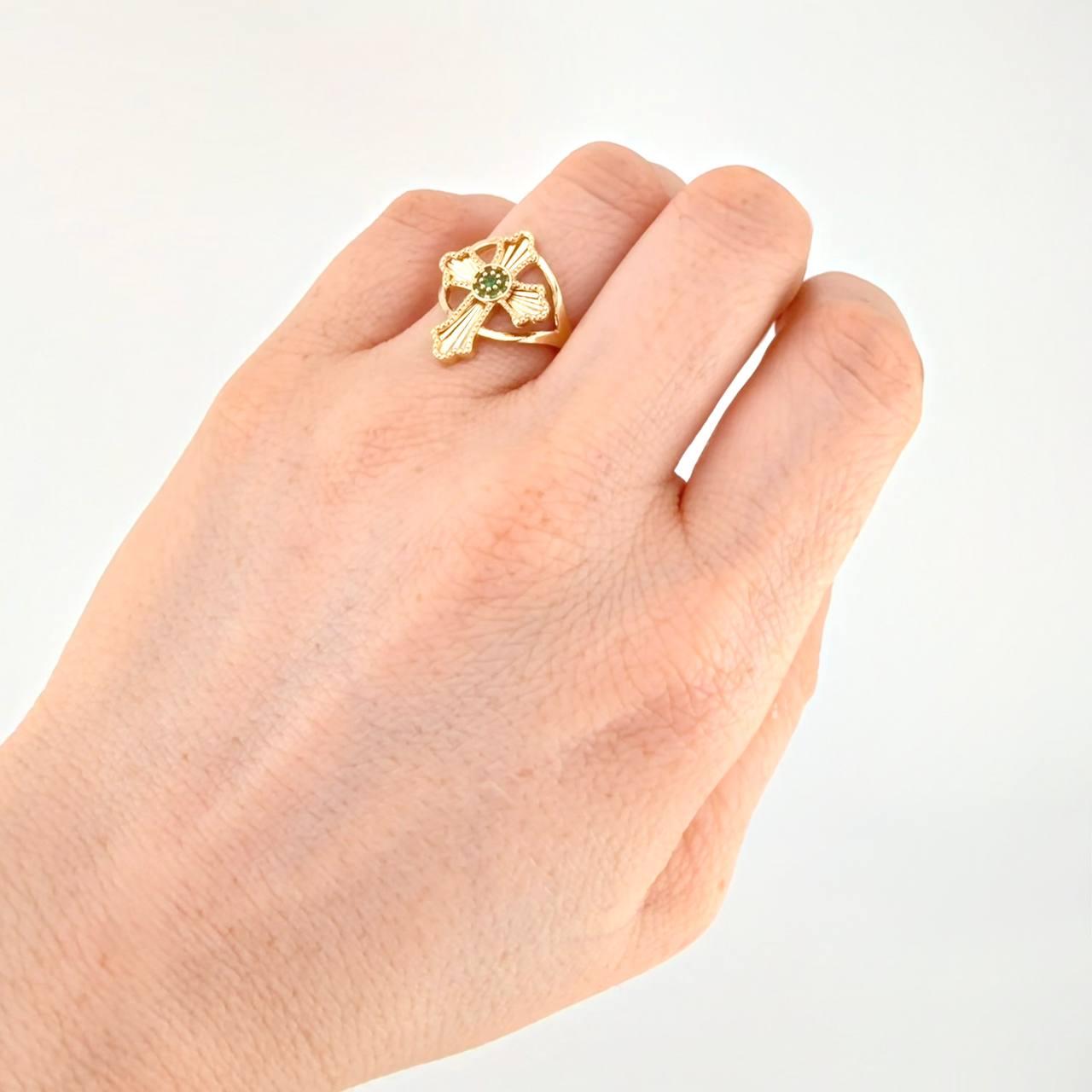 Ring with Bordered Cross Center 3.4g / Size 6 1/4 Yellow Gold 18K