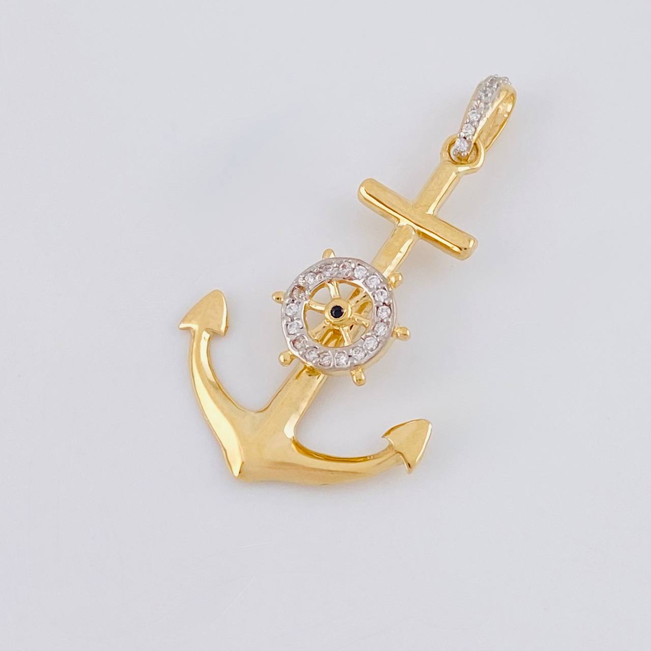 Pendant Anchor Movable Helm 2.2g / 1 1/2 in 18K Yellow Gold