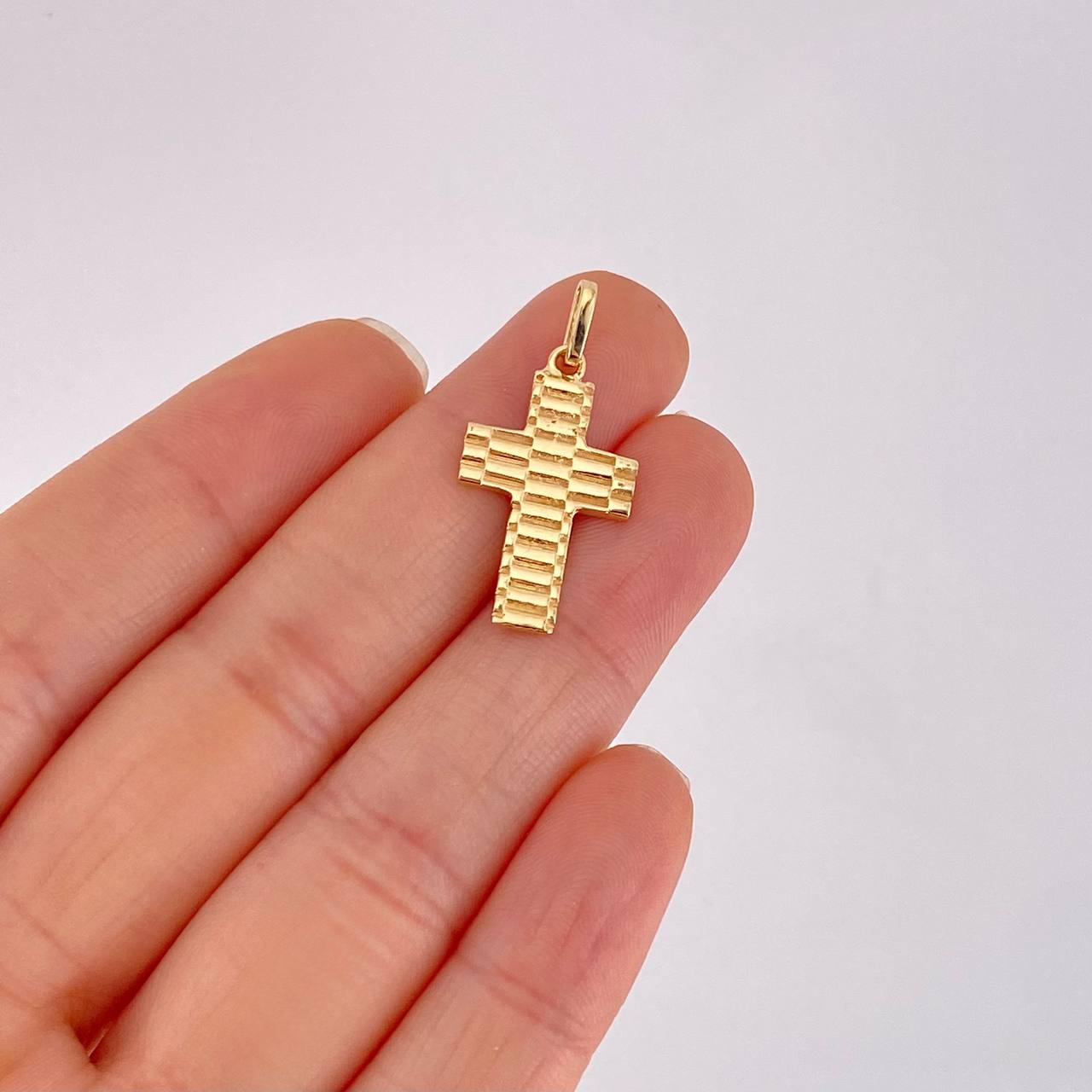 Dije Cruz Rayada 2g / 1 1/4 in Oro Amarillo 18K