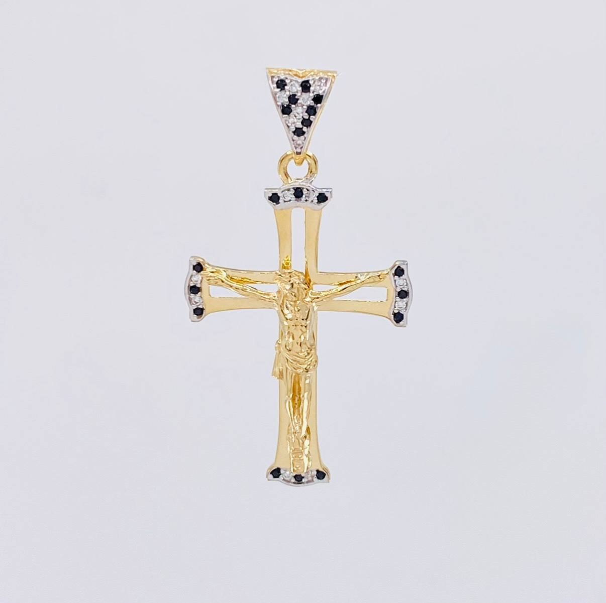 Dije Cruz Cristo 3.95g / 1 3/4 in Dos Oros Amarillo Blanco 18K