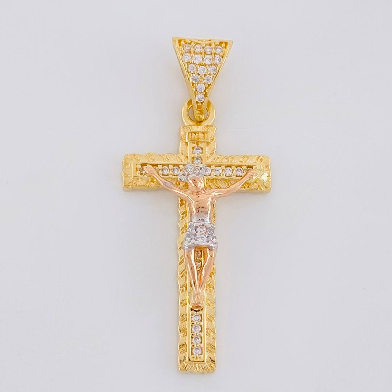 Dije Cruz Cristo 3.95g / 1 1/2 in Tres Oros 18K