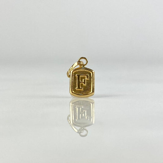 Dije Letra F 0.35gr / 1/2 in / Oro Amarillo 18K ©