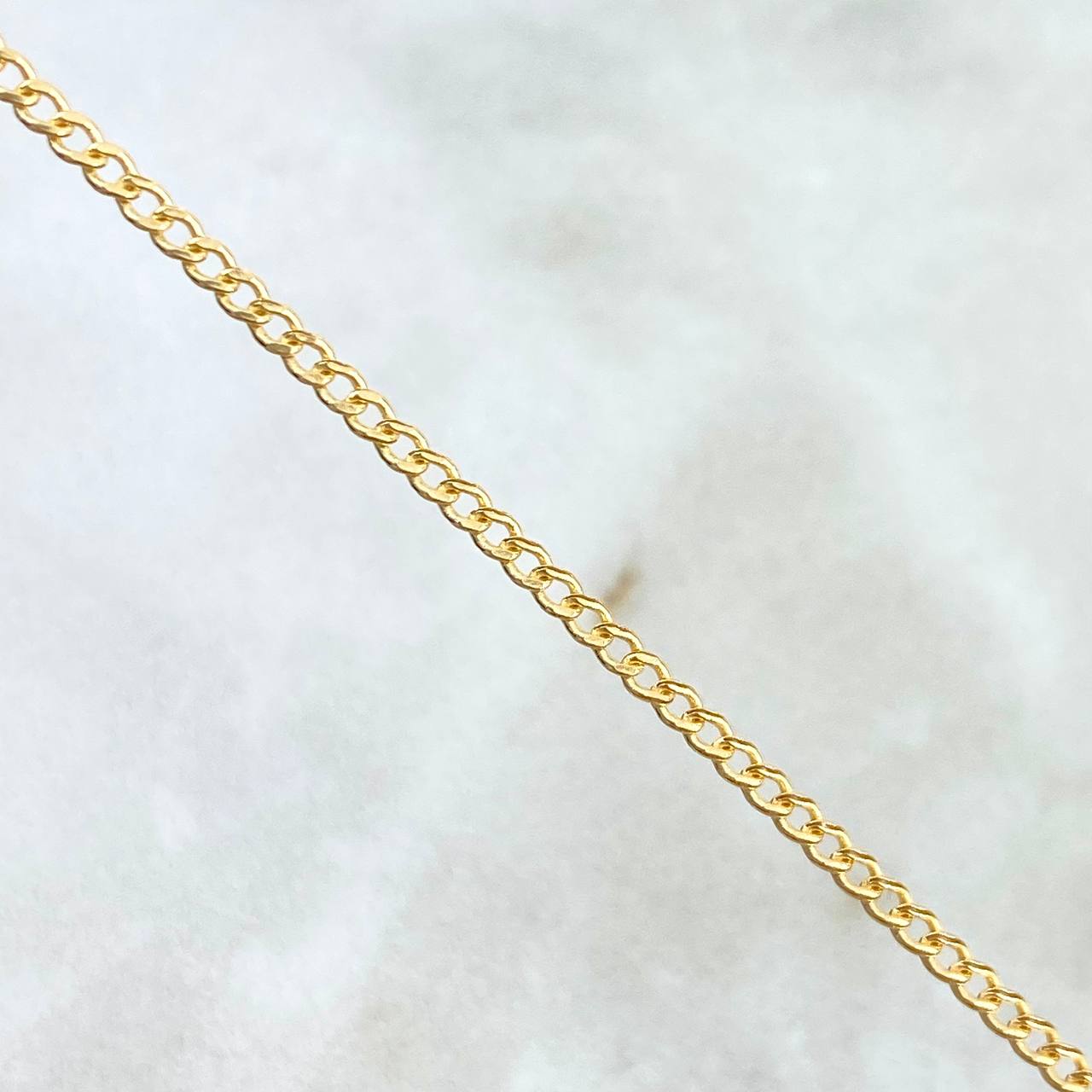 Cadena Cubana 1.65gr / 17 3/4 in / 1.6mm Oro Amarillo +1 18K *
