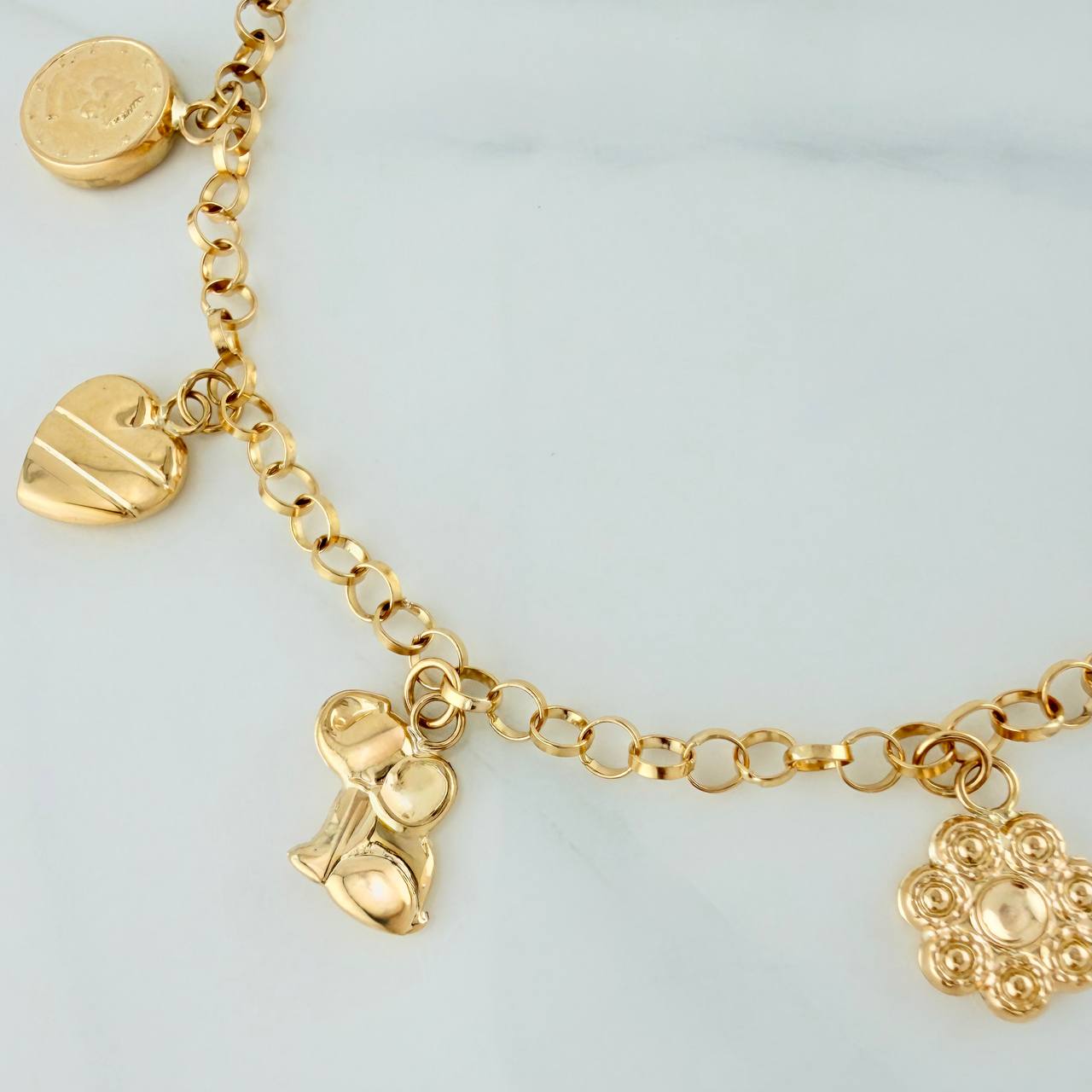 Pulso Charms 5.8gr / 7 in / 4mm Oro Amarillo 18K %