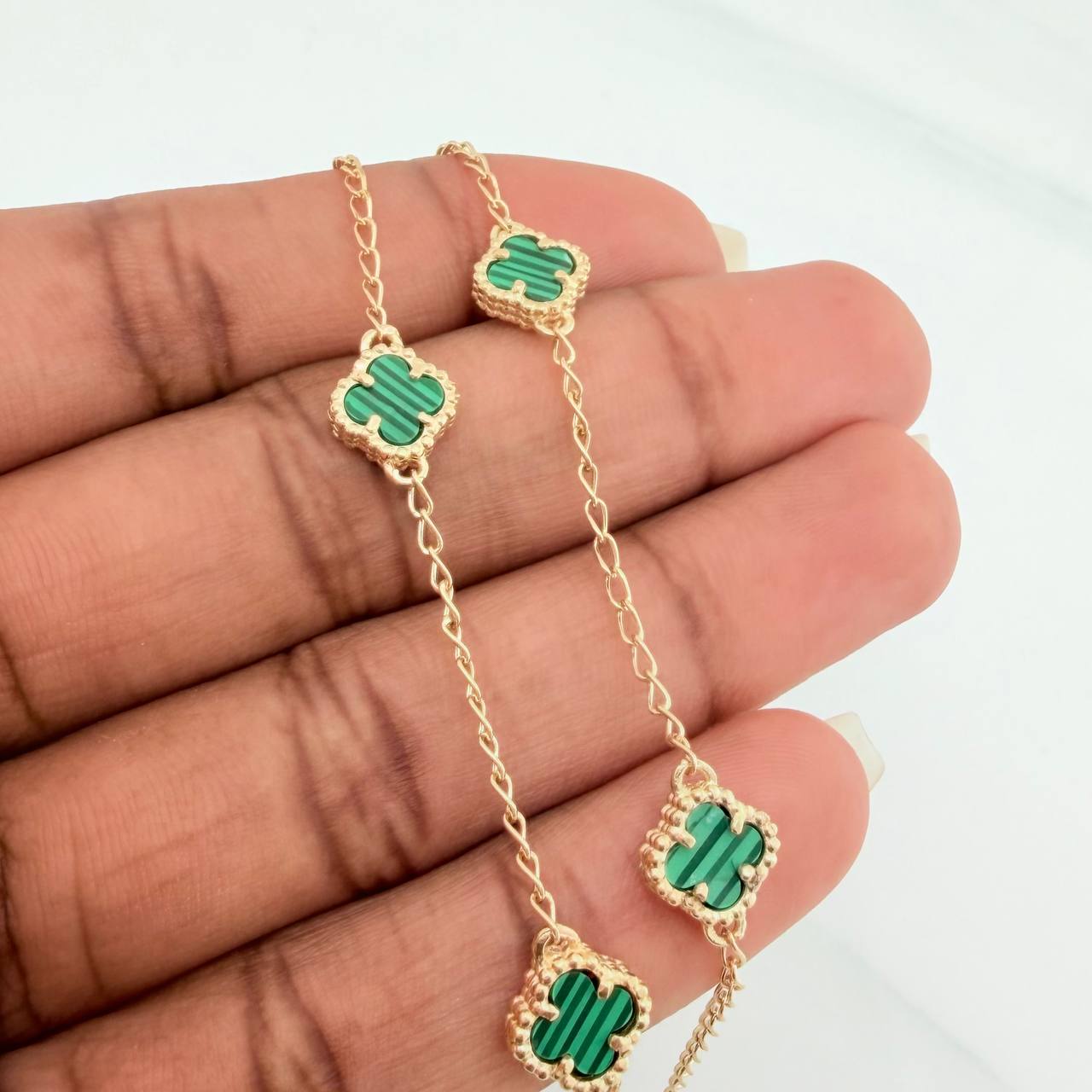 Pulso Trebol Espiga 5gr / 9 1/4 in / 1.2mm Oro Amarillo Nac. Esp 18K %