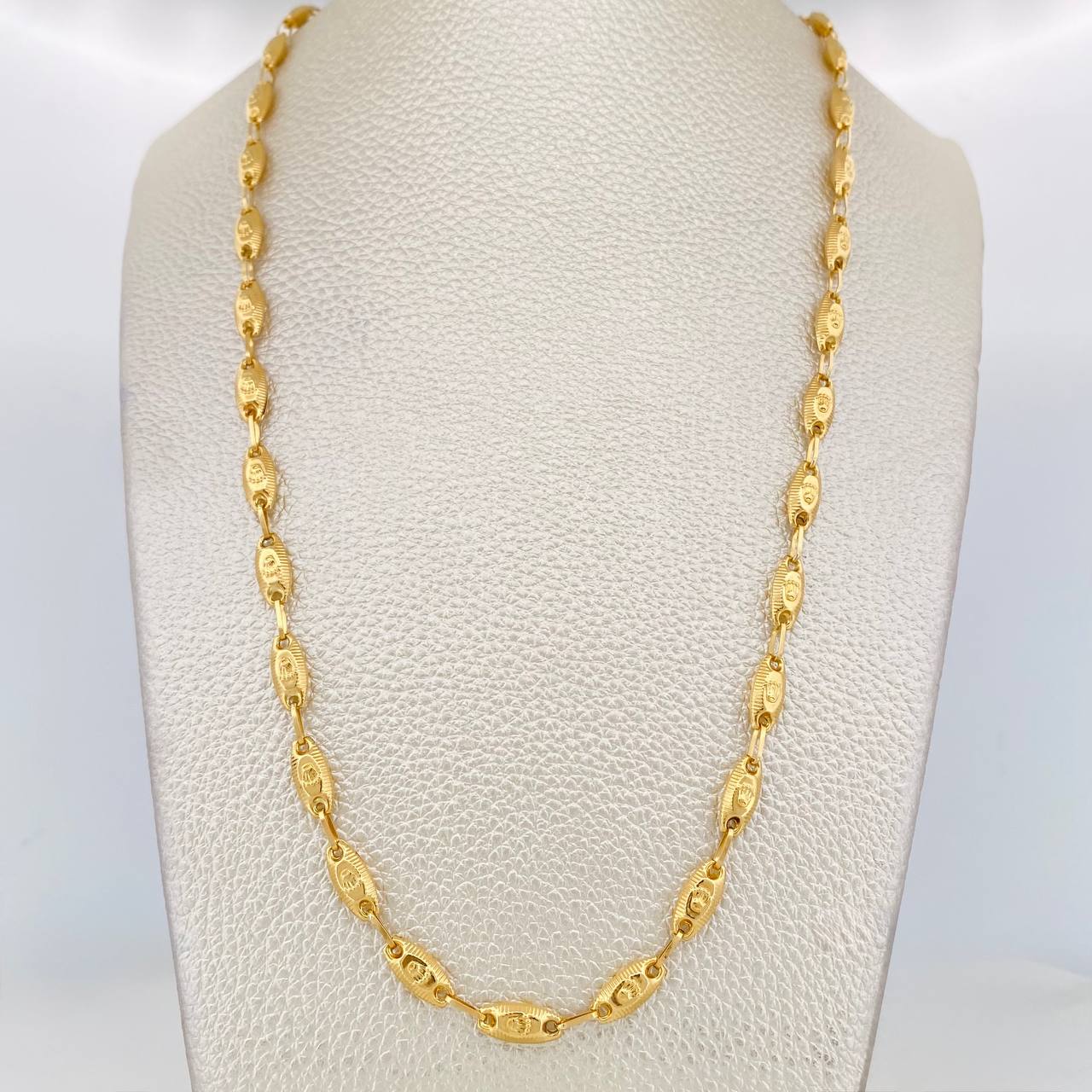 Cadena Rustica Corona 10.25g / 24 in / 4.6mm Oro Amarillo 18K