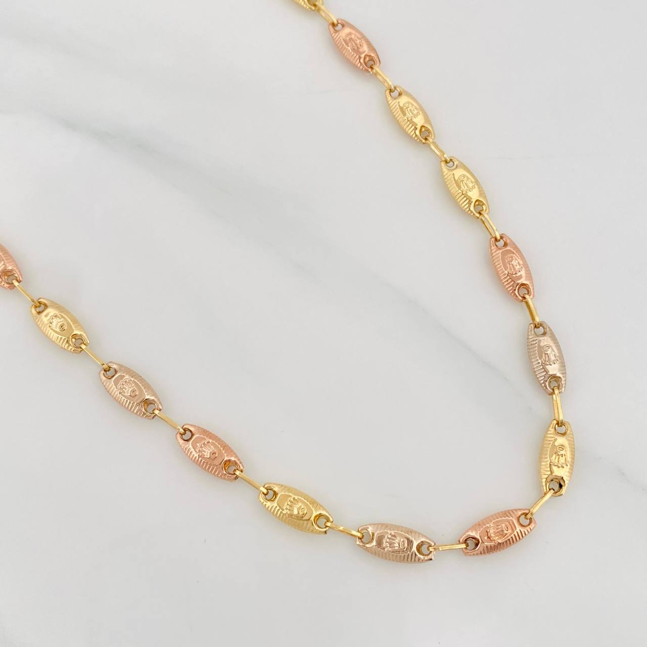 Rustic Chain Crown 10.05g / 24 in / 4.34mm Three Golds 18K