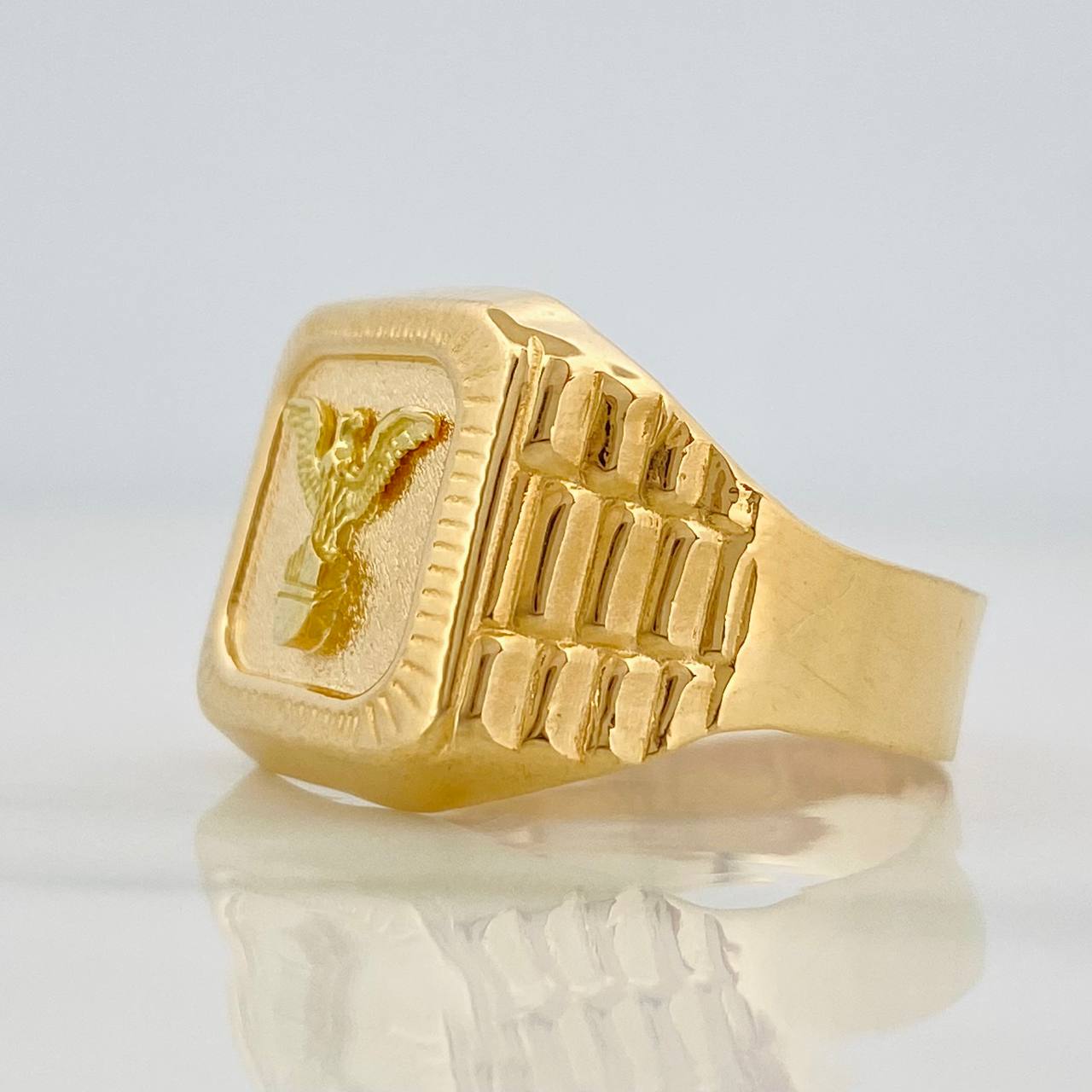 Anillo Aguila 3.4g / T10 1/2 Oro Amarillo 18K