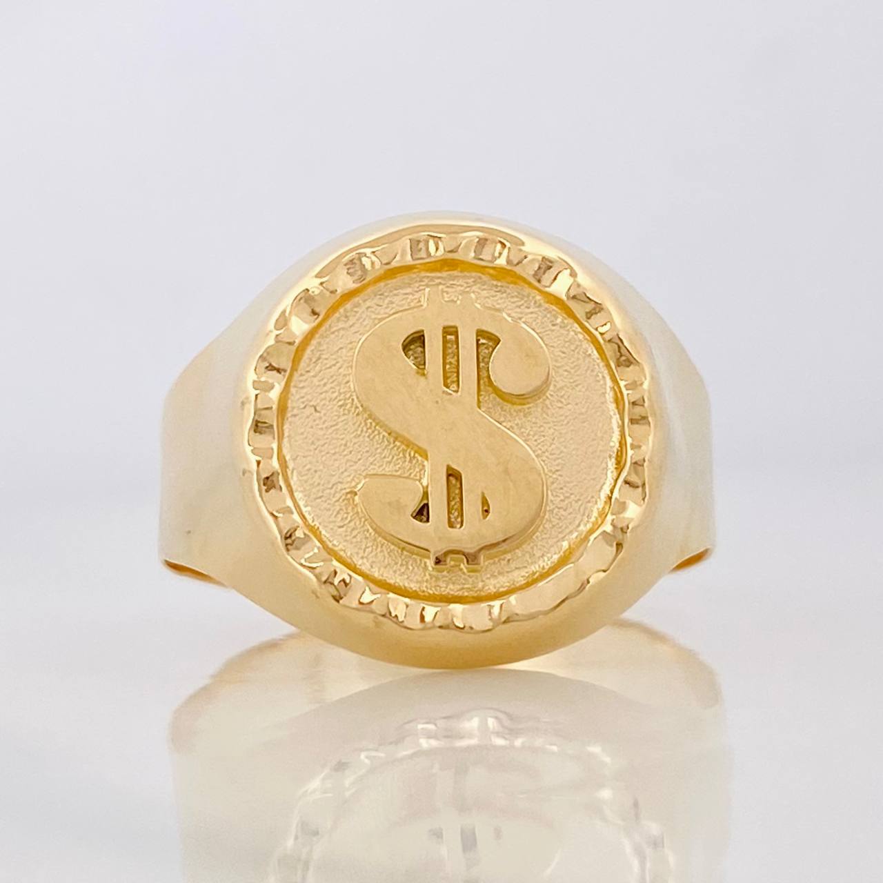 Signet Ring Weight 3.45g / Size T9 3/4 Yellow Gold 18K