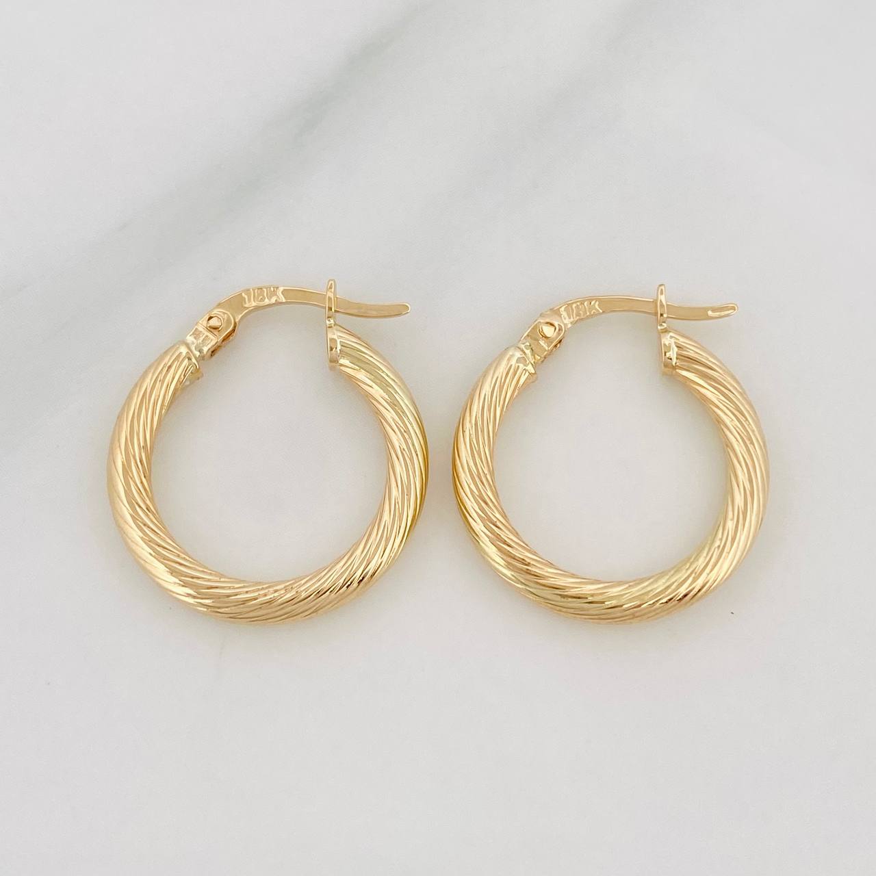 Hoop Earrings Mary 1.55g / 3/4 in Yellow Gold 18K
