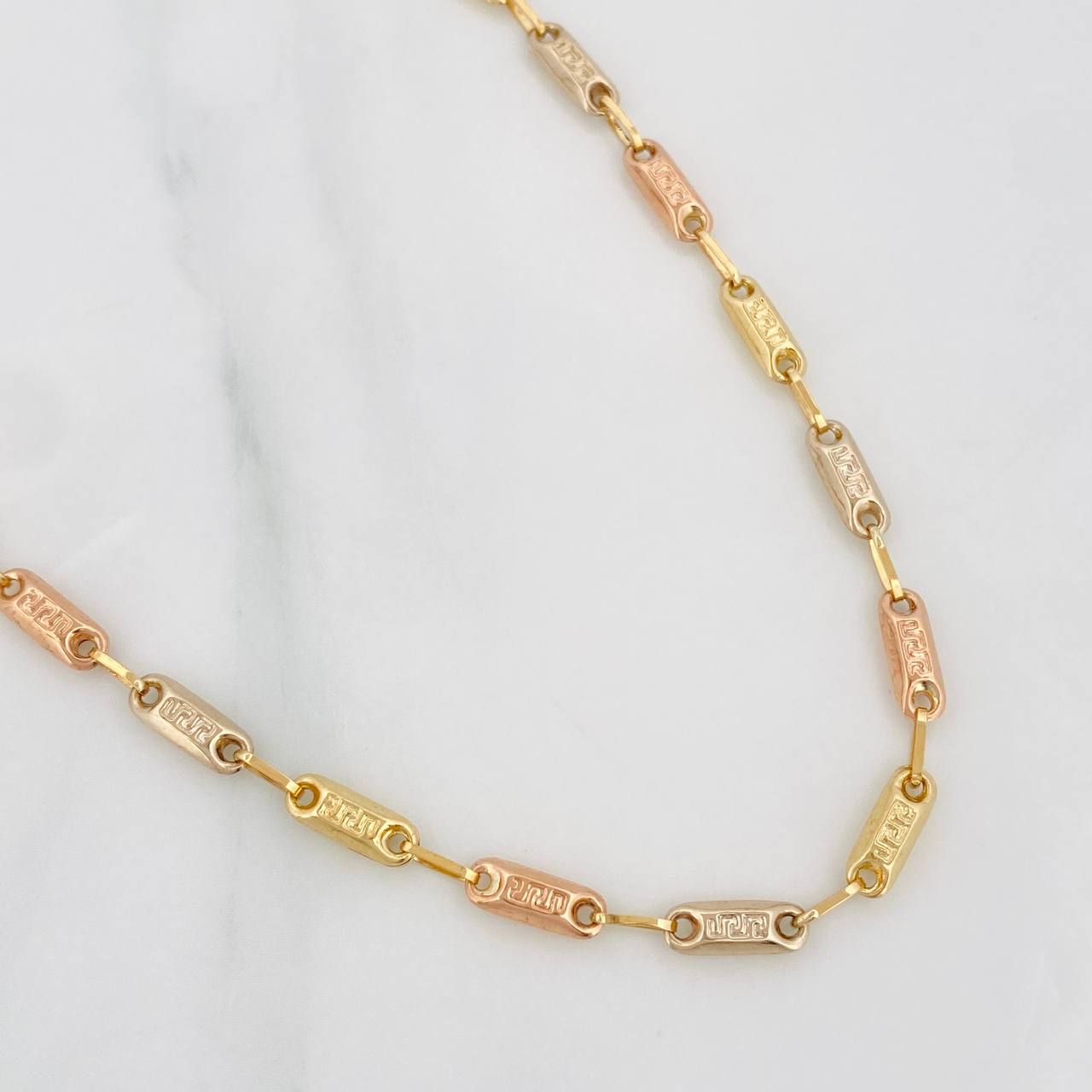 Rustic Tribal Chain 10.15g / 24 in / 3.6mm Three Golds 18K