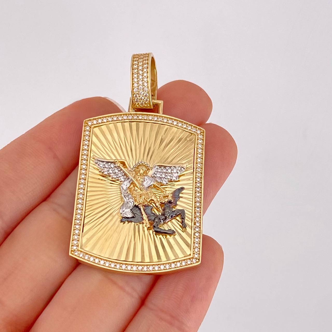 Dije Placa San Miguel 15.4g / 2 1/4 in Dos Oros Amarillo Blanco 18K