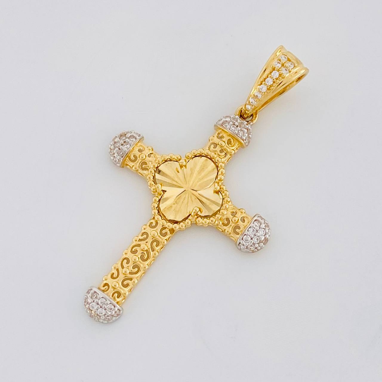 Dije Cruz Espiral Trebol 3.8g / 1 3/4 in Dos Oros Amarillo Blanco 18K