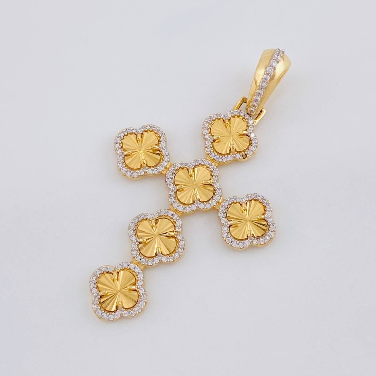Pendant Cross Clover 4.8g / 2 in Yellow Gold 18K