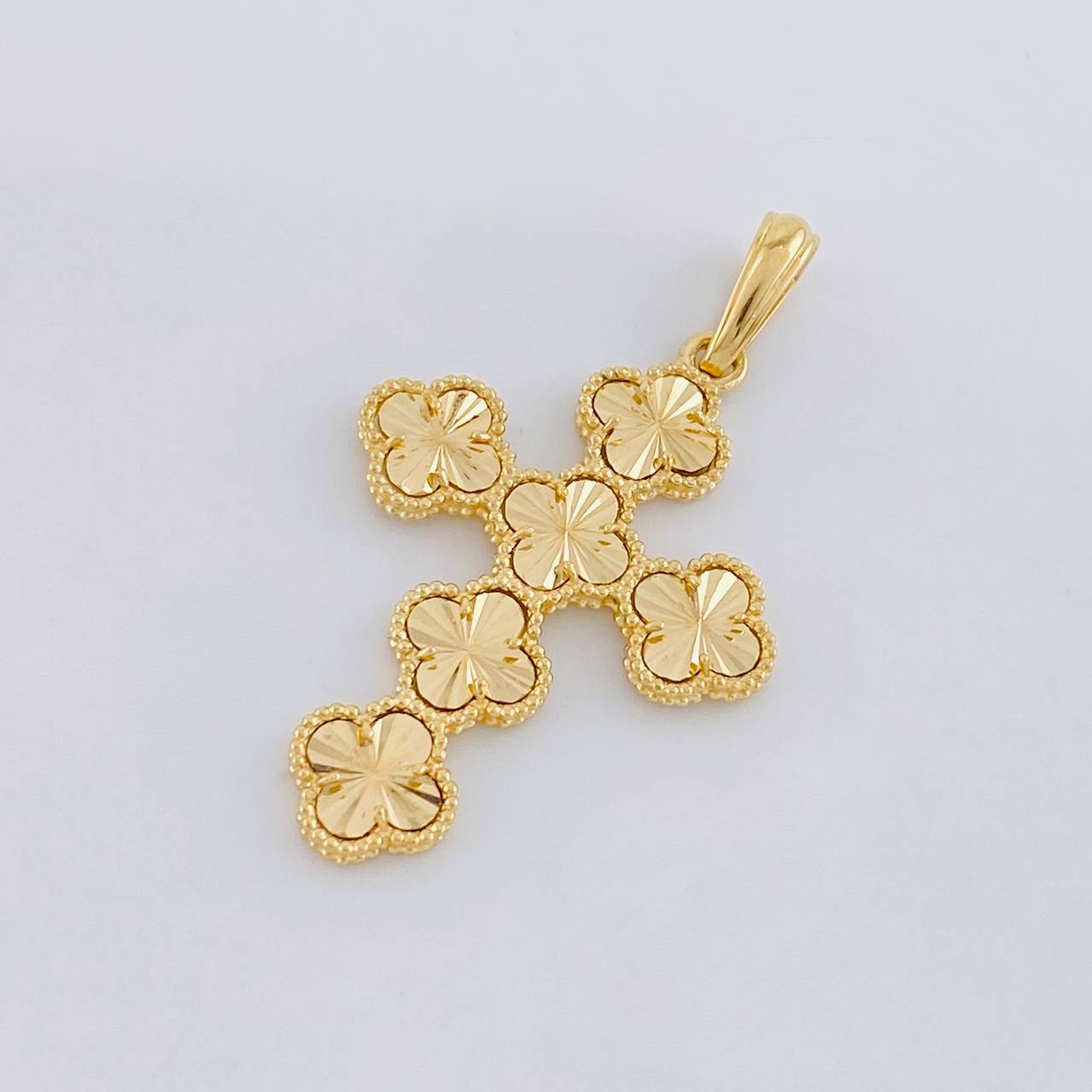 Dije Cruz Trébol Diamantado 6.4g / 2 in Oro Amarillo 18K