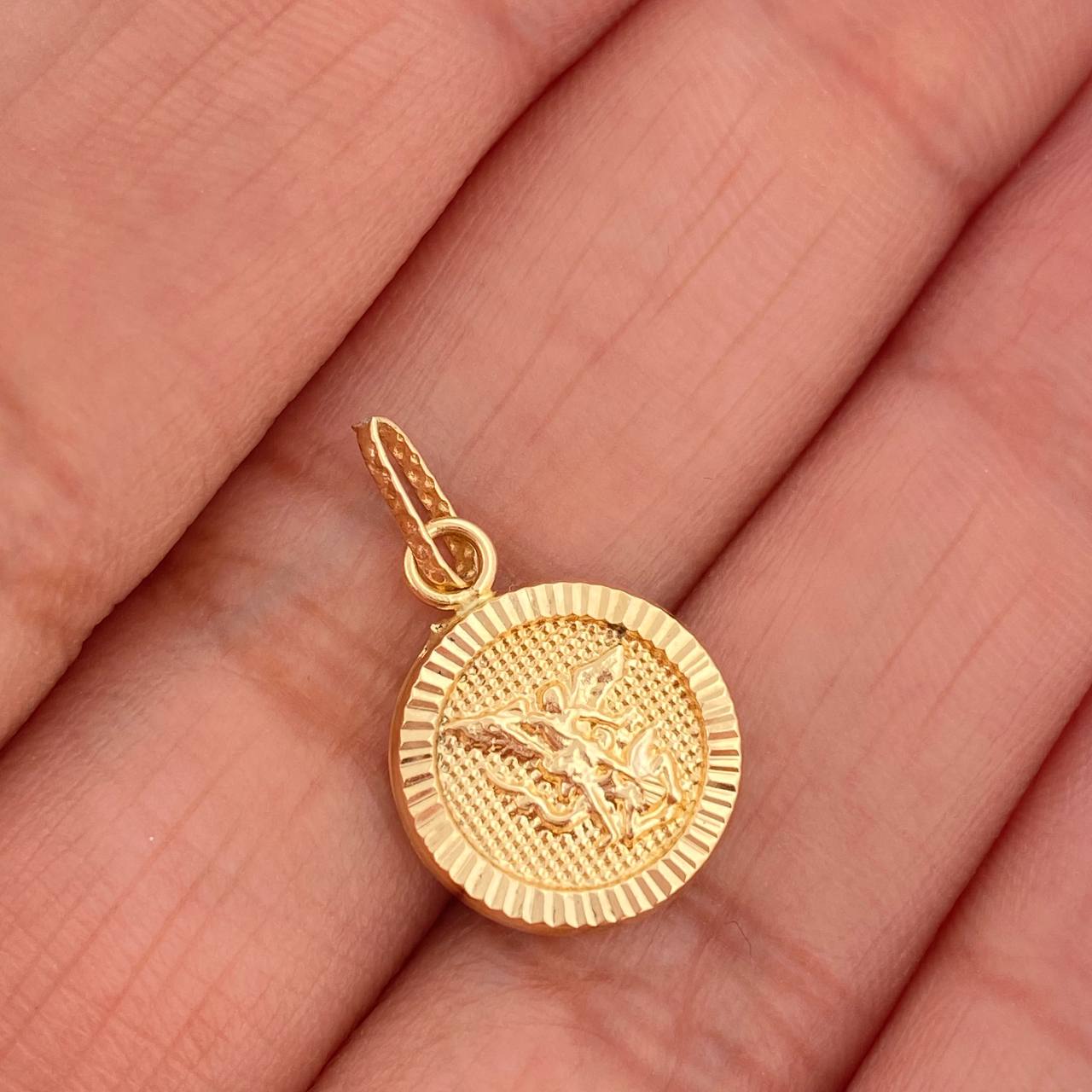 Pendant Saint Michael 0.85gr / 3/4 in / 18K Yellow Gold &
