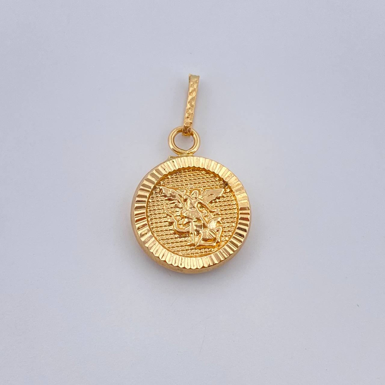 Pendant Saint Michael 0.85gr / 3/4 in / 18K Yellow Gold &