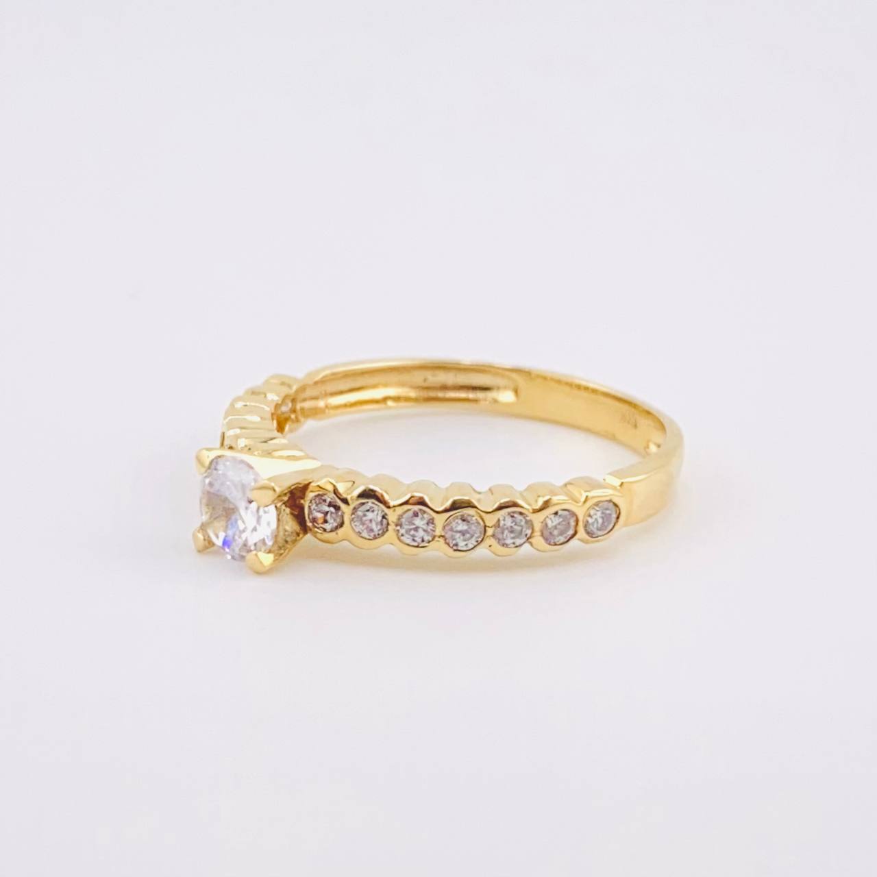 Solitaire Churumbela Ring 2.37gr / T7 / Yellow Gold 18K *