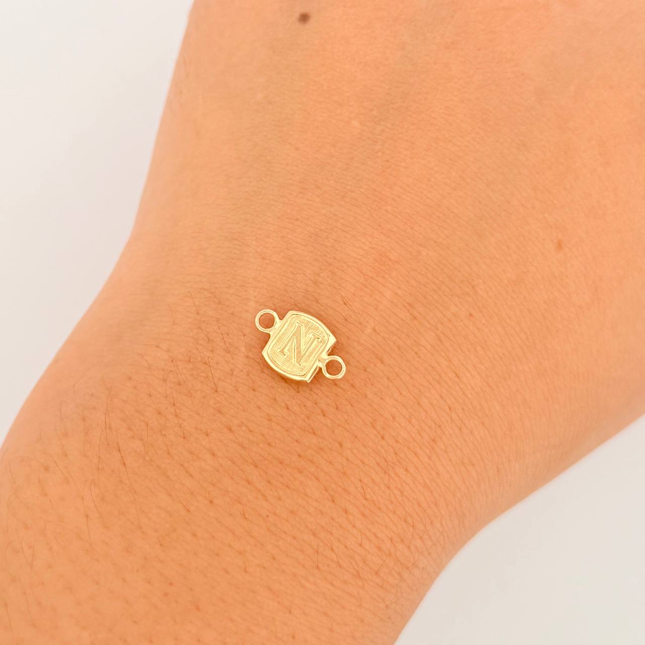 Herraje Letra N 0.25gr / 1/2 in / Oro Amarillo 18K